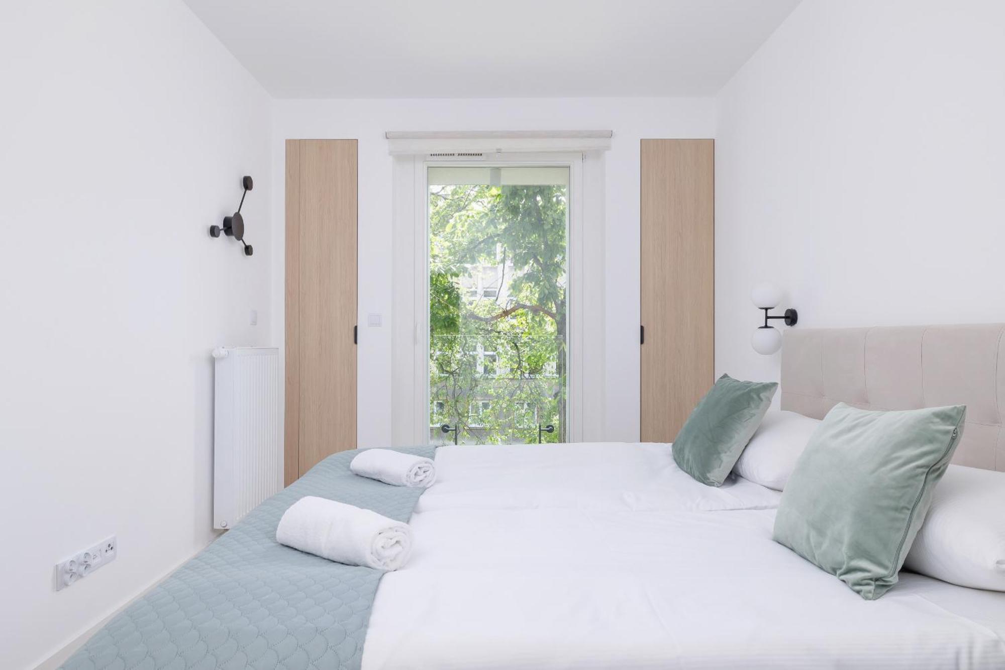 Krowoderska Apartment With Balcony Near City Center By Rent Like Home Kraków Exteriör bild
