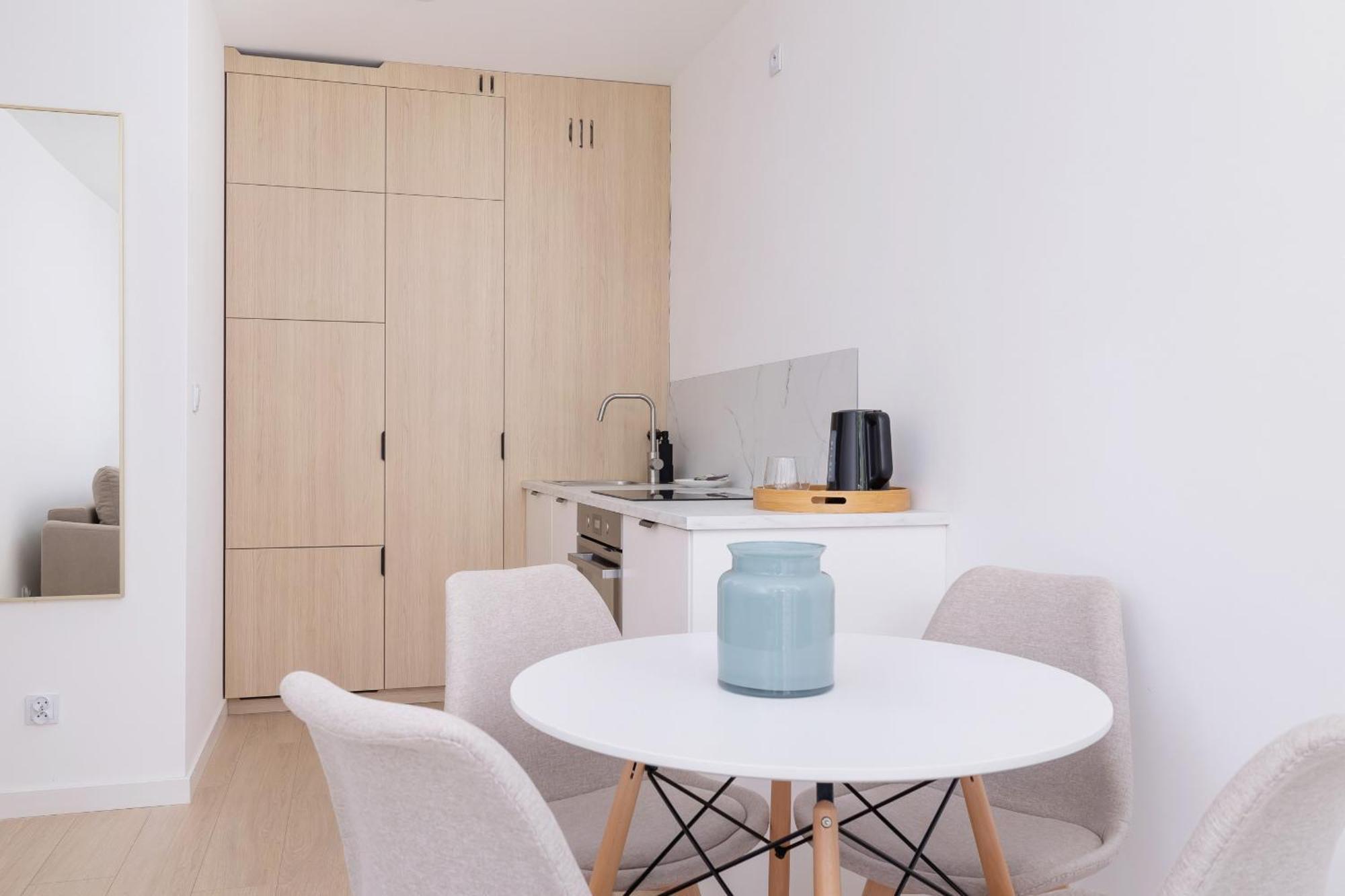 Krowoderska Apartment With Balcony Near City Center By Rent Like Home Kraków Exteriör bild